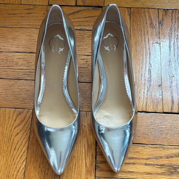 C WONDER | Silver Specchio Pointed Toe Pump | Size 7 - Picture 10 of 10